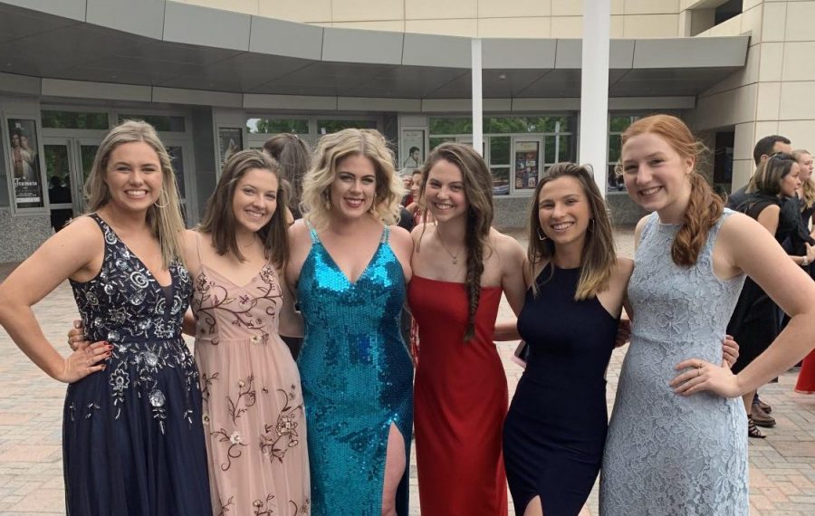 From the left: Chamblee students Sidney Johnson, and Kathryn Penn, literature teacher Brooke Arrington, and students Lucy Adelman, Ellie Gies, and Nicole Arendt attending the 2019 Shuler Awards.