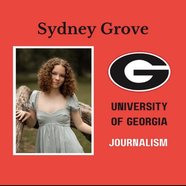 Sydney Grove (‘24) is committed to the University of Georgia for journalism. Photo courtesy of @chambleedecisions_24 on Instagram.
