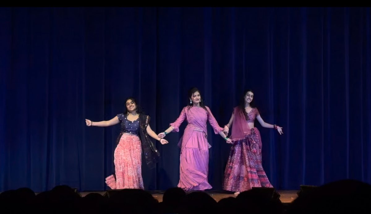Bollywood club performing in the talent show.
Photo courtesy of Raisa Kabir (‘25).