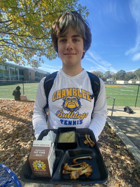 Dev Fagan ('26) with his finished school lunch. Photo Courtest of Sasha Lapayeva.