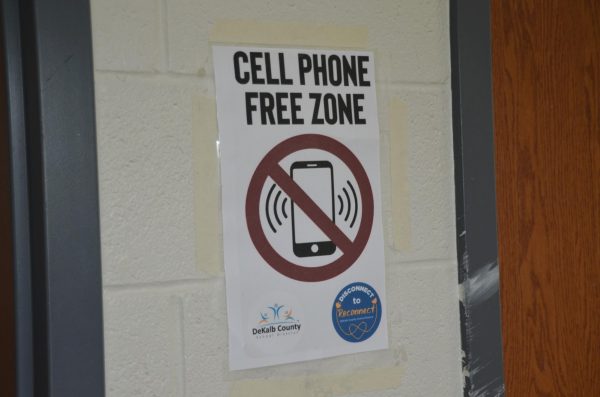 A "Cell Phone Free Zone" poster. Photo by Michael Bryant ('26).